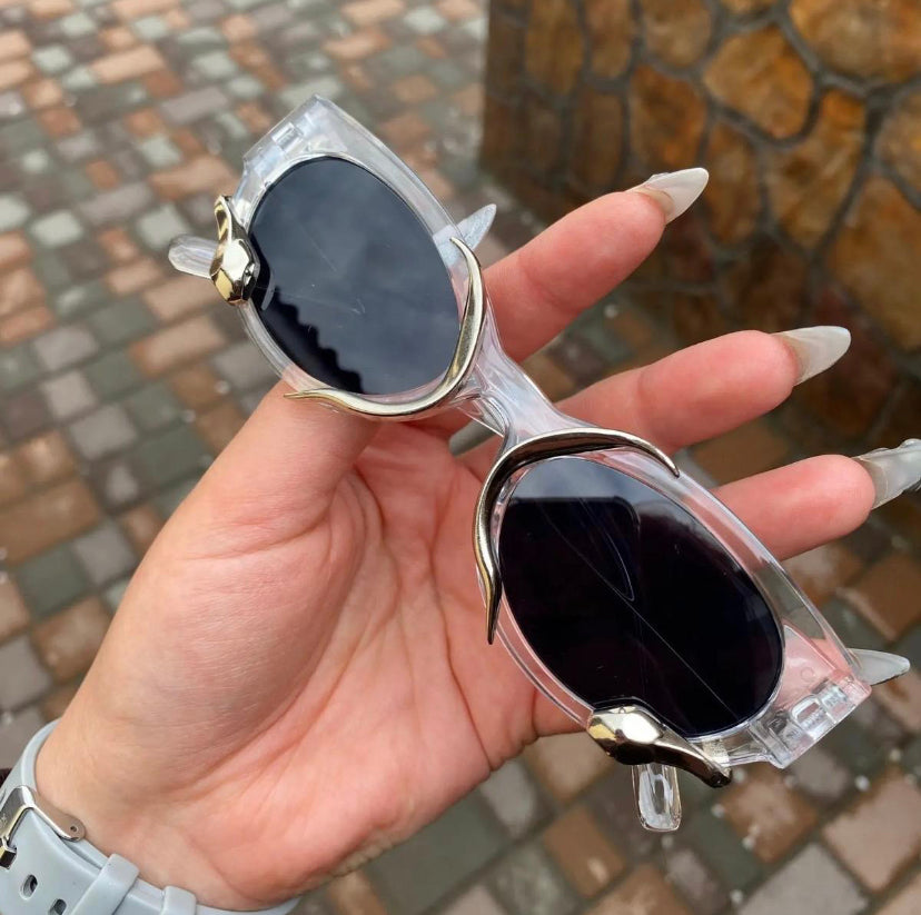 Y2k Sunglasses with Snakes Fashion Vintage Oval Women Shades Eyewear Retro Luxury Brand Design UV400 Sun Glasses