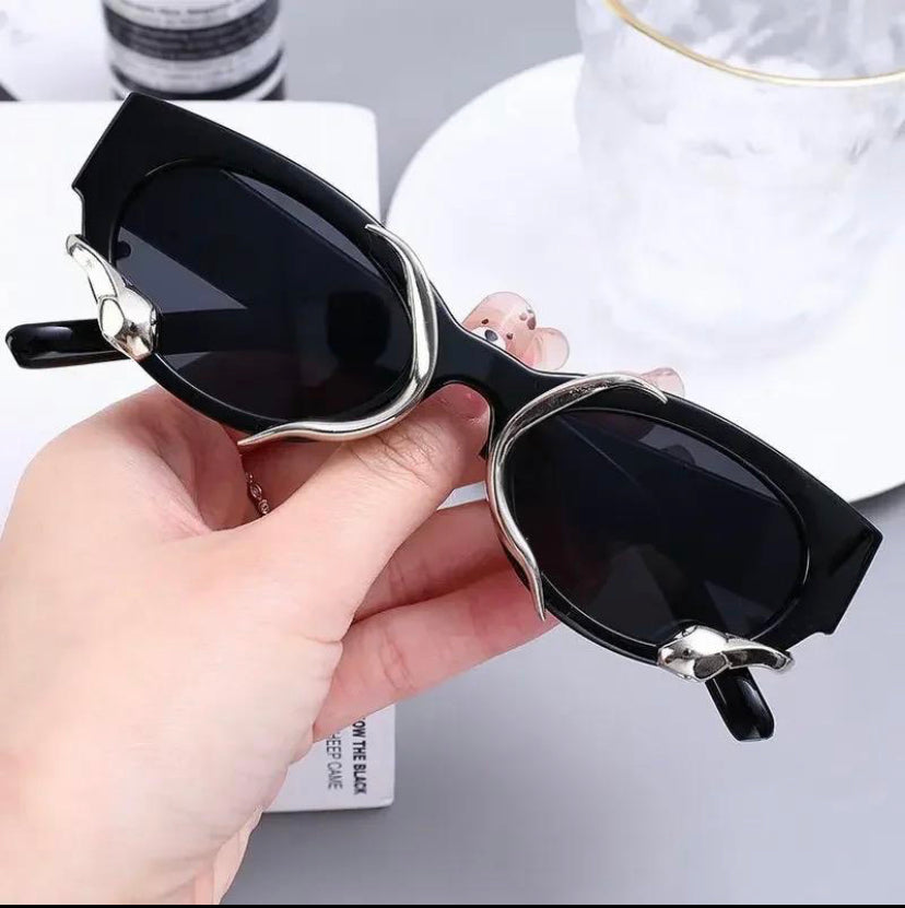 Y2k Sunglasses with Snakes Fashion Vintage Oval Women Shades Eyewear Retro Luxury Brand Design UV400 Sun Glasses