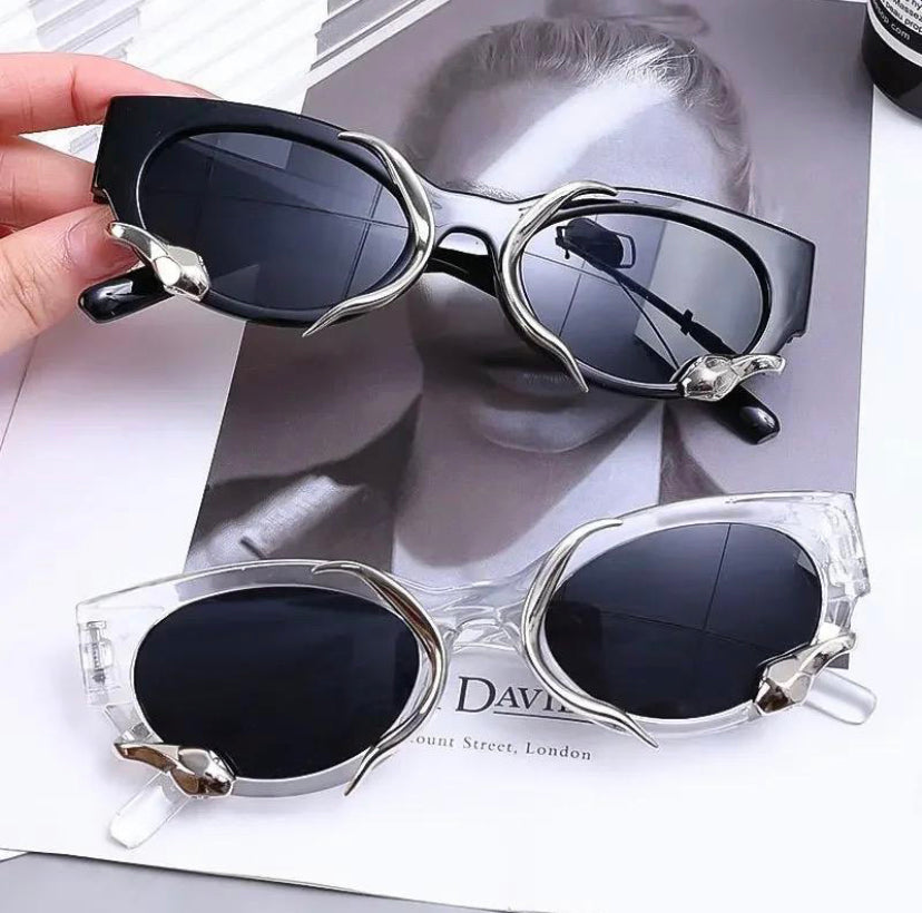 Y2k Sunglasses with Snakes Fashion Vintage Oval Women Shades Eyewear Retro Luxury Brand Design UV400 Sun Glasses